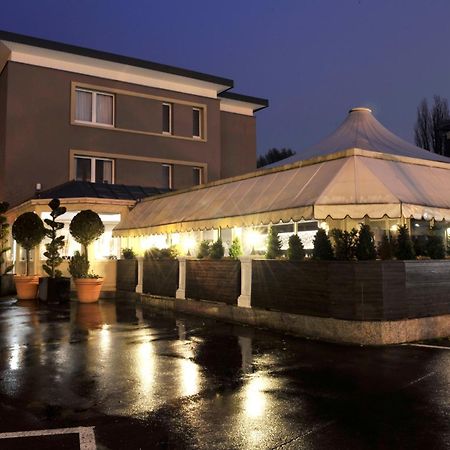 Bivius Hotel Restaurant Luxembourg Strassen Exteriér fotografie