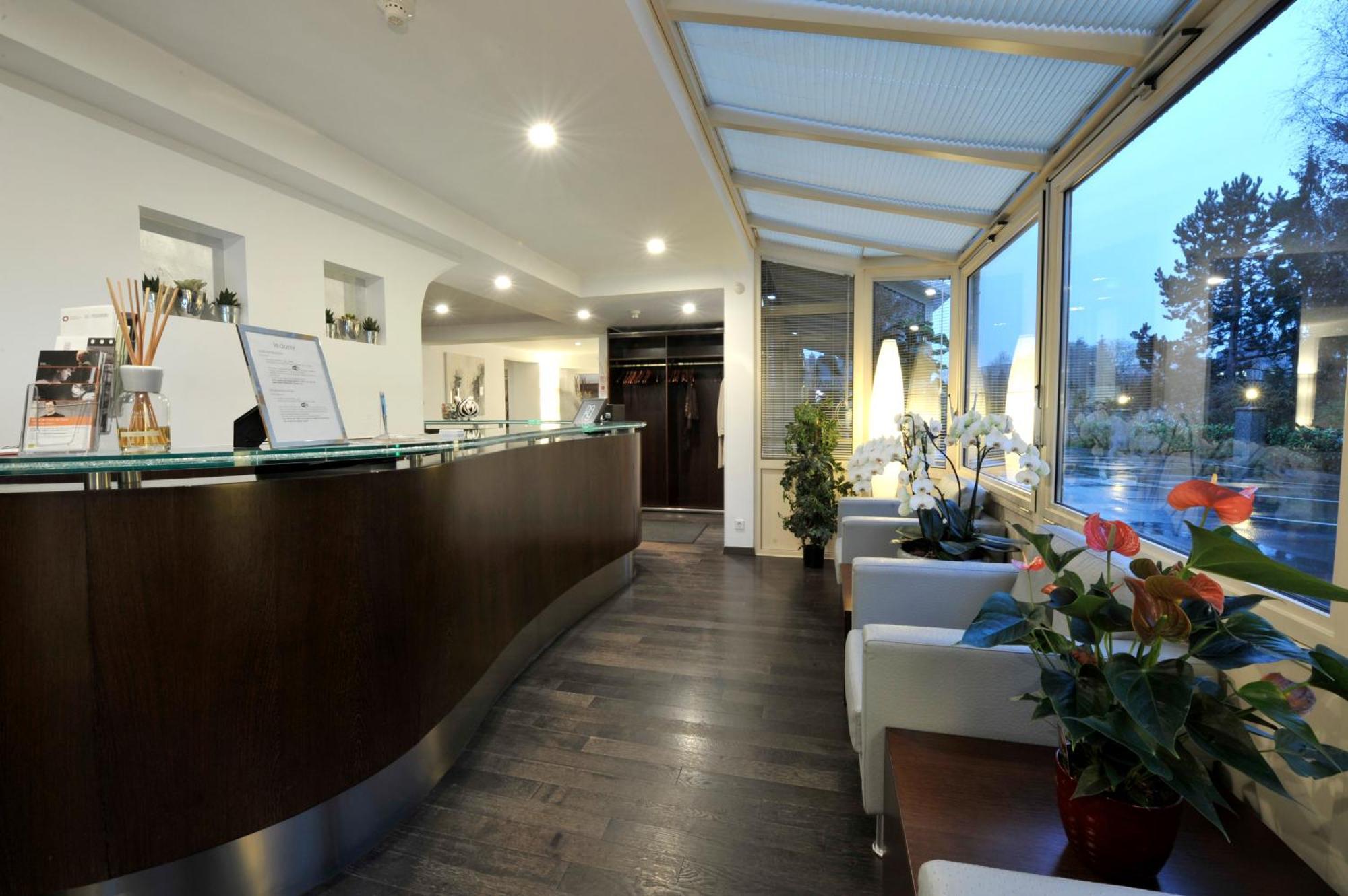 Bivius Hotel Restaurant Luxembourg Strassen Exteriér fotografie