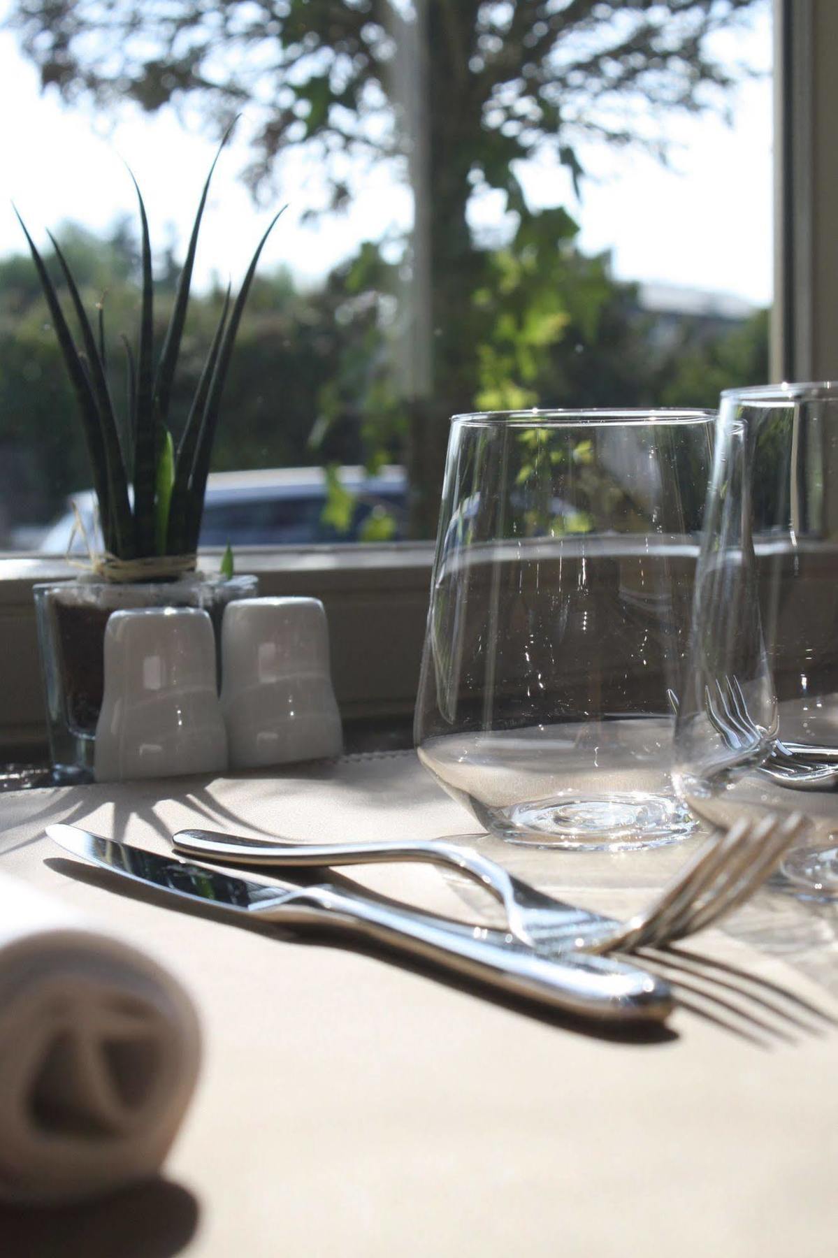 Bivius Hotel Restaurant Luxembourg Strassen Exteriér fotografie