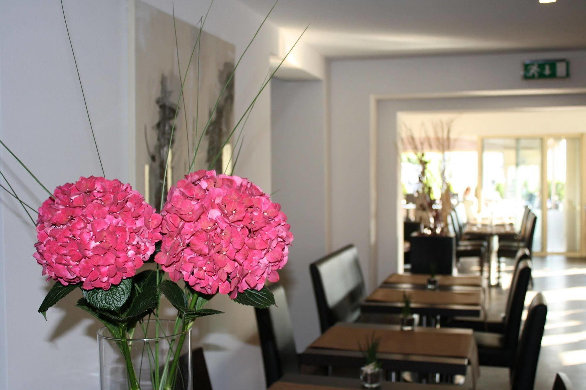 Bivius Hotel Restaurant Luxembourg Strassen Exteriér fotografie